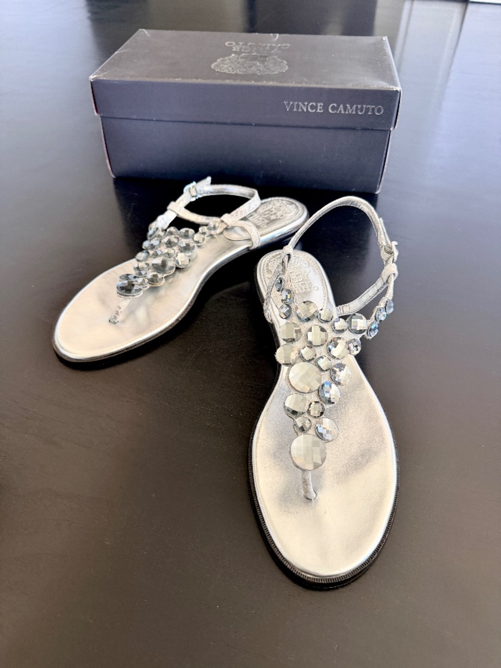 Vince Camuto VC Jordies Glitter Snake Silver Embellished Flat T-Strap Sandal 9M
